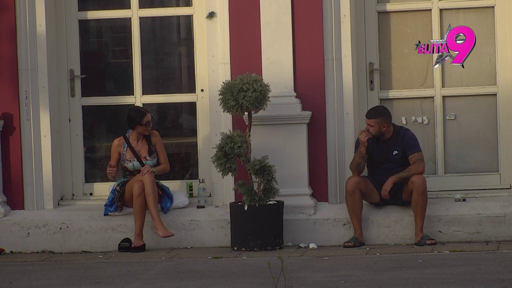 Praštao sam ti što ne bih ocu oprostio! Asmin ljubomoriše Maji na Luku, ona razotkrila sve njegove tajne šifre za muvanje: Ko su Kačavenda 1 i 2?! (VIDEO)