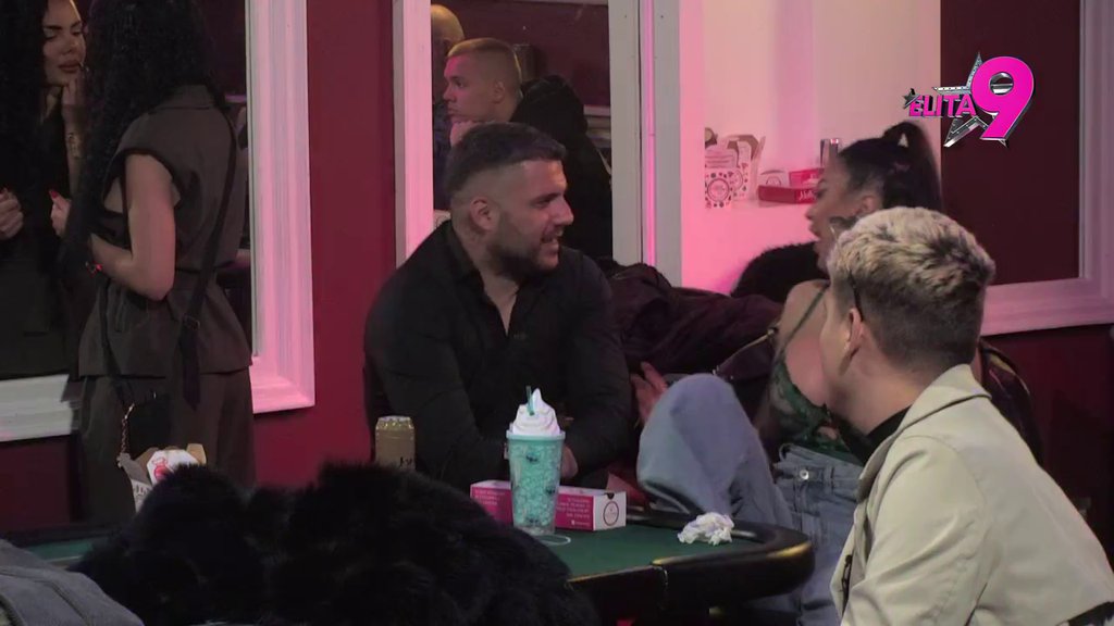 Kakav šok! Asmin uzvraća udarac: Pogledajte reči pesme koju je poručio za Maju, počeo odmah s pravdanjem (VIDEO)