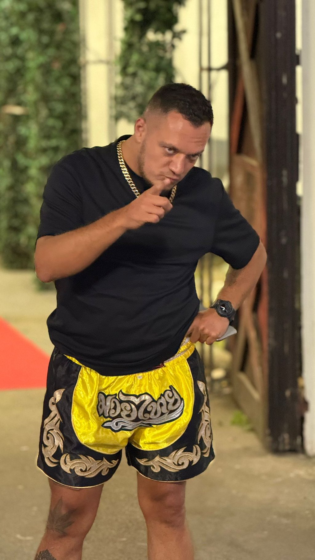 GASTOZ EKSKLUZIVNO ZA PINK.RS! Pobednik Elite priznao ko mu je najveće razočarenje, otkrio da li je U VEZI sa Anđelom, spomenuo Velišu i opleo po Pavlu Jovanoviću: KUPIO BIH MU CIPELE (VIDEO)
