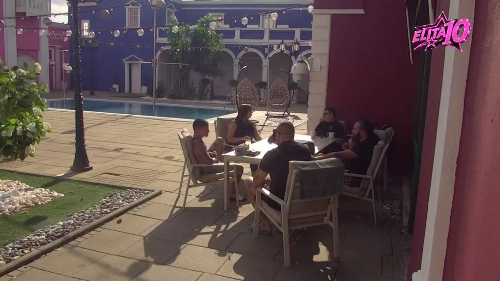 Totalno je spržen, kao da je osvojio Srbiju: Cara ne prestaje da frapira ponašanje Stojinog sina Milana! (VIDEO)