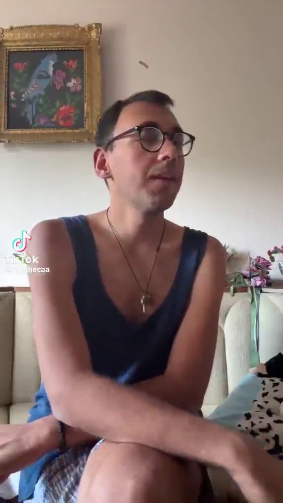 Neci tiktokeru stižu jezive pretnje! On se obratio naciji: Odakle vama smelost da vređate moju mamu koja ima rak?! (VIDEO)