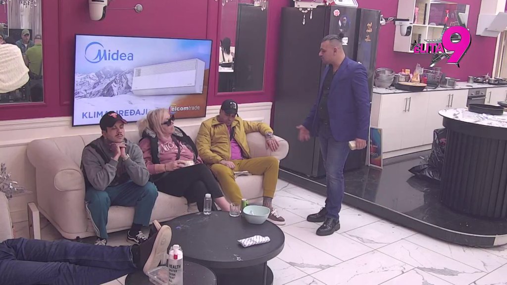 Možeš da osvojiš prvo mesto: Bora za sve pare ishvalio Aneli i vinuo je u nebesa, ona procvetala! (VIDEO)