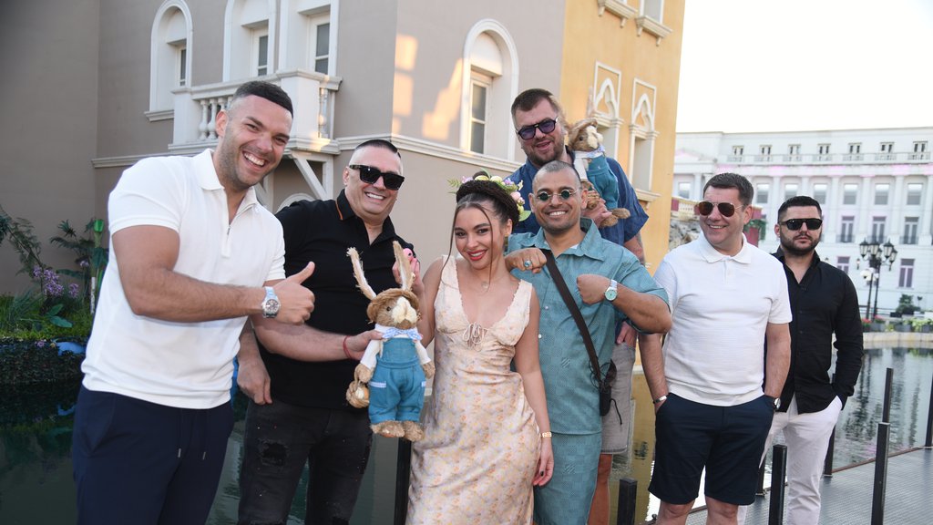 Pozvali smo majku Sare Stojanović nakon što je našla osmog po redu dečka u Eliti: Jecala zbog majčinih kritika, pa smuvala Murata