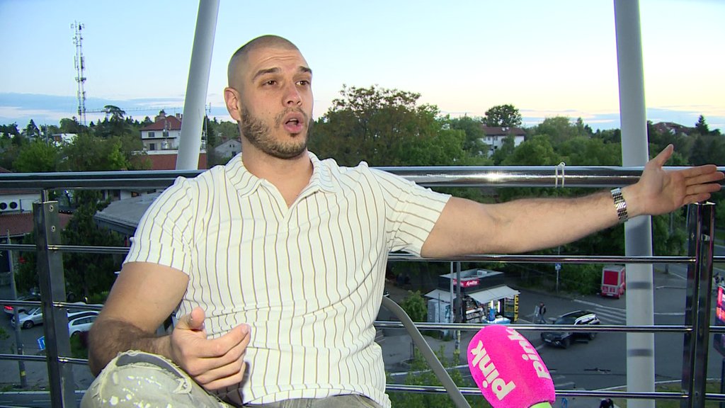 POSTIO SAM SVE POSTOVE, IŠAO U DŽAMIJU, A ONA NE: Dejan Dragojević demantovao da je zbog bivše supruge promenio veru, pa otkrio kako je svojim roditeljima priznao da je preduzeo ovaj korak!