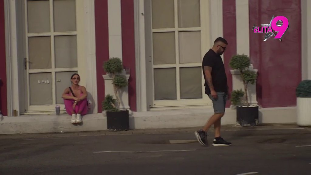 Asmin bio sa Nenom Opozicijom?! Maja u naletu besa iznela svoja saznanja, pa se naoštrila: Milfara, peca mlađe muškarce! (VIDEO)