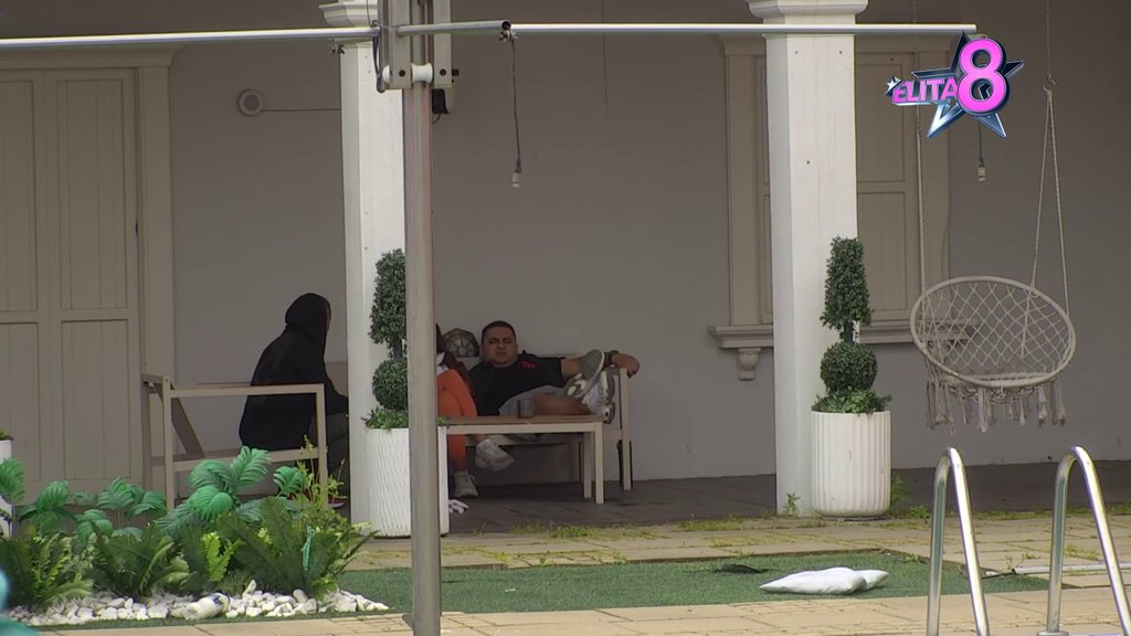 Nisu uspeli da zataškaju flert: Karić i Anđela raskrinkani, takmičari sve primetili! (VIDEO)