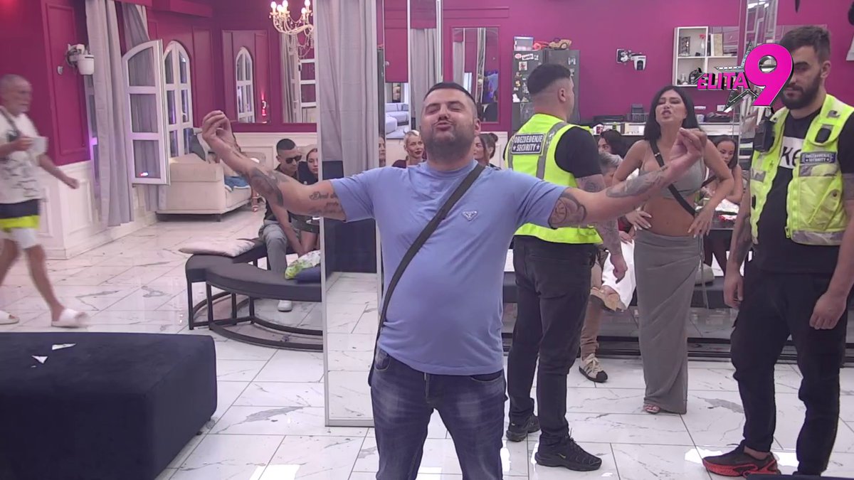 Haos u programu uživo: Asmin nemilosrdno gazi Staniju, zaboravio da njenu sliku i dan danas drži na ruci! (VIDEO)