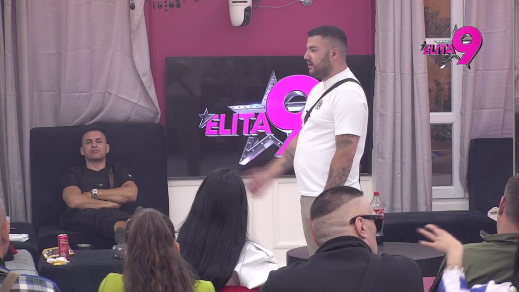 Prsa u prsa! Asmin se složio s Janjušem oko Majinog ponašanja, pa ga indirektno pecnuo (VIDEO)