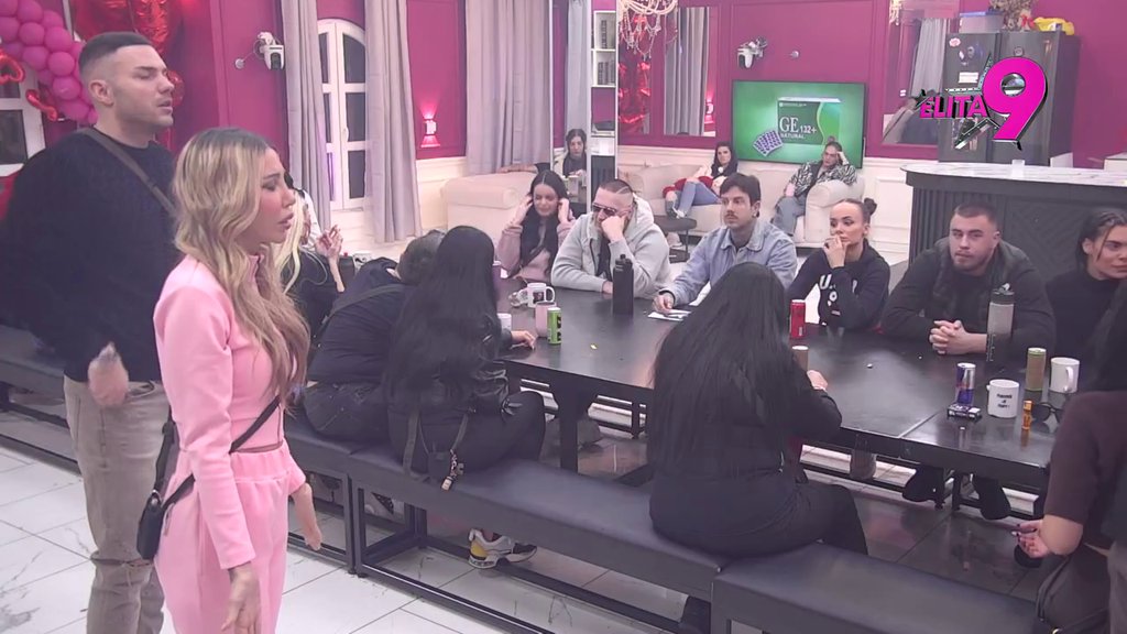 Ubeđeni da im Aneli uništava vezu: Lukina i Anitina veza visi o koncu, neprestano traže krivce u drugima za njihove svađe! (VIDEO)