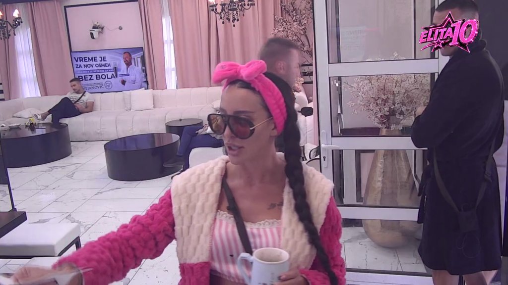 Ne može da dođe sebi od šoka! Poršelina odmah pecnula Terzu: Neizmerno se zahvaljuje Aleksandri Barać, pa nastavila slavlje (VIDEO)