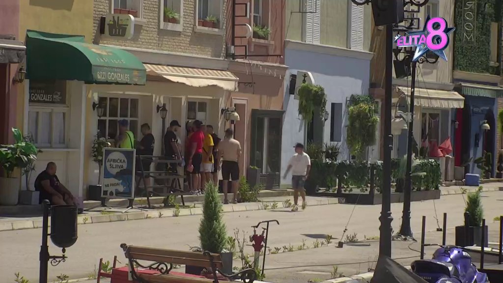 KAKAV SI SMRAD: Luka zapenio zbog Munjine muljavine tokom kupovine! (VIDEO)