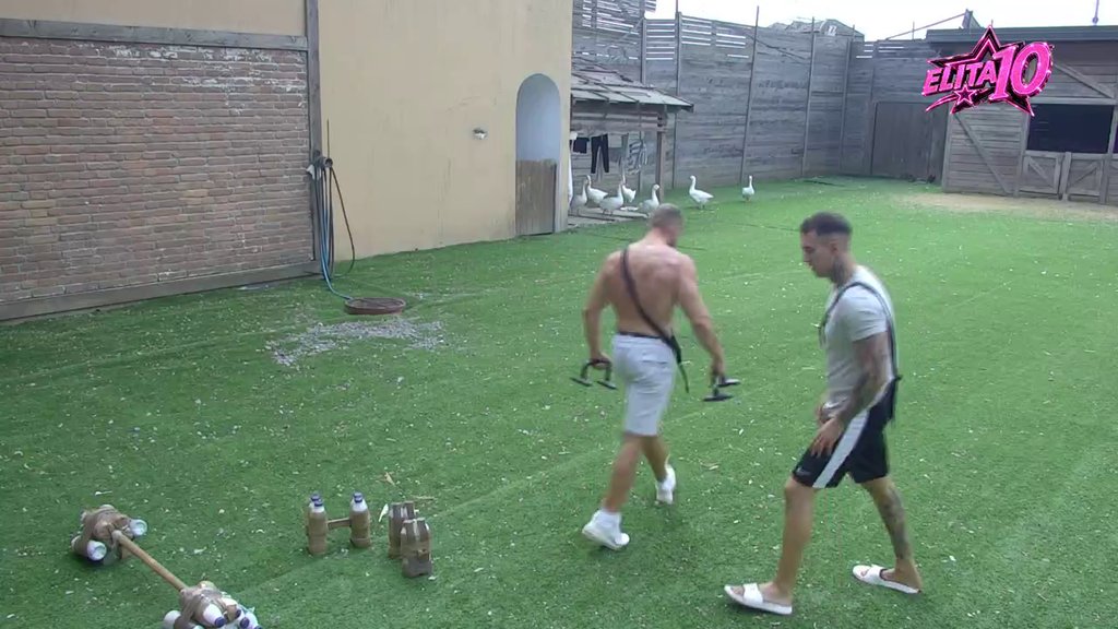 Izlazim odavde kao Švarceneger! Car odlučio da se BACI NA TRENING, on će mu biti PERSONALNI TRENER (VIDEO)