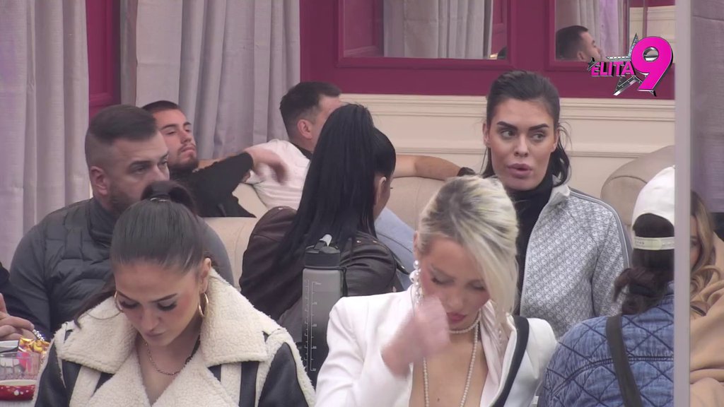 Asmin Durdžić ponovo raspalio vatru! Takmičari udružili snage da otvore Viktoru oči, ubeđeni da Mina ima skrivene emocije prema Alibabi! (VIDEO)