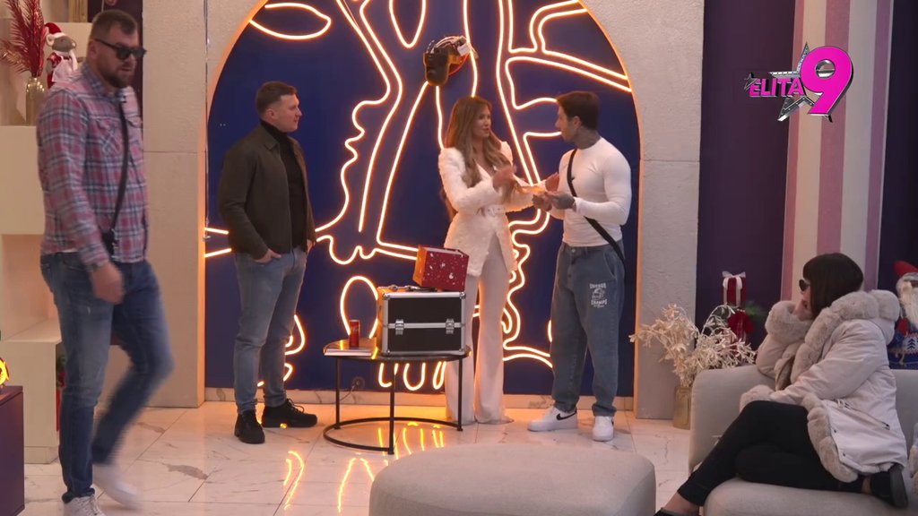 BITNIJA TI JE OSVETA OD DRUGARSTVA: Matora ODJAVILA Karića zbog dopisivanja sa Anitom, on joj odbrusio: TVOJA REAKCIJA GOVORI DA JE NISI PREBOLELA! (VIDEO)