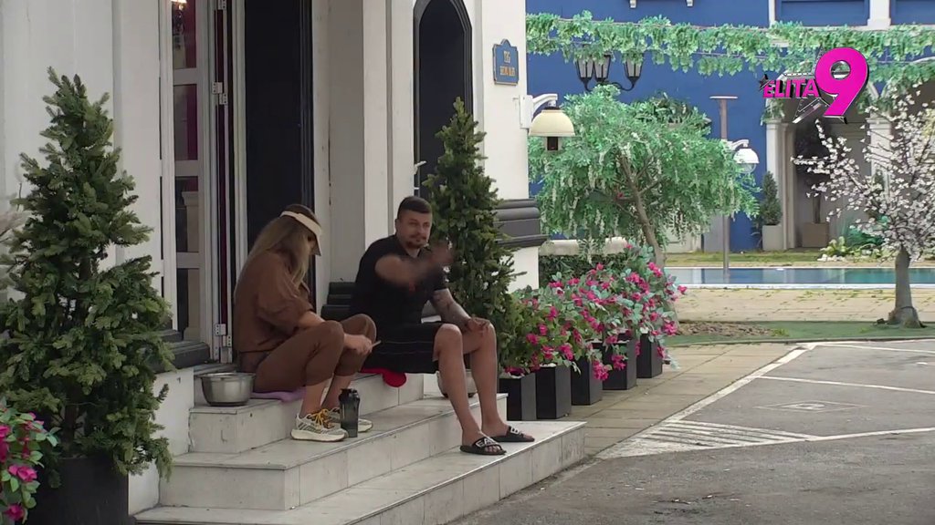 SASUO JOJ SVE U LICE: Dači prekipelo zbog Kačavendinog ponašanja, besno joj poručio: BRANIM TE, A TI ME OGOVARAŠ SA TERZOM! (VIDEO)