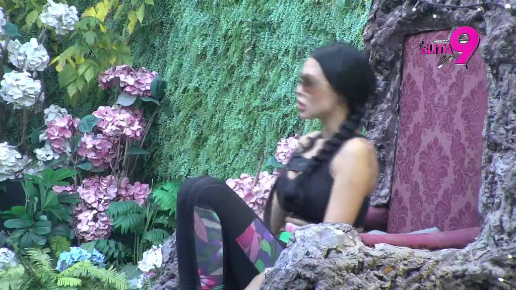 STAVILA SVE KARTE NA STO: Maja negirala da postoje varnice između Asmina i nje, pa se osvrnula na druženje sa Janjušem: NE MOGU DA GA GLEDAM KAO... (VIDEO)