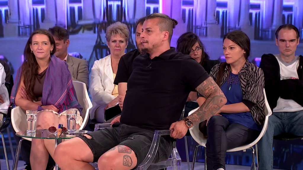 PORŠELINI POPUSTILE KOČNICE: Napravila Terzi LJUBOMORNU SCENU uživo u programu, pa progovorila o upoznavaju sa njegovom porodicom! (VIDEO)