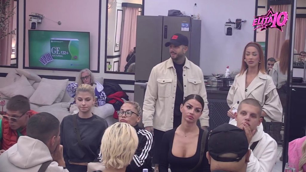 Ima skoro 40, a da je valjao oženio bi se: Sanji Grujić prekipelo! Unakazila Đukića i Lauru kao niko nikad, on razotkrio njenu akciju sa Borom Santanom u njegovom stanu! (VIDEO)