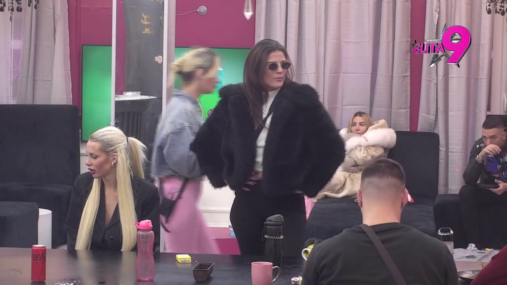 Glumi Anđelu prijatelja, a druži se s Anitom: Boginja dočekala Maju na zicer, pa je raskrinkala do srži! (VIDEO)