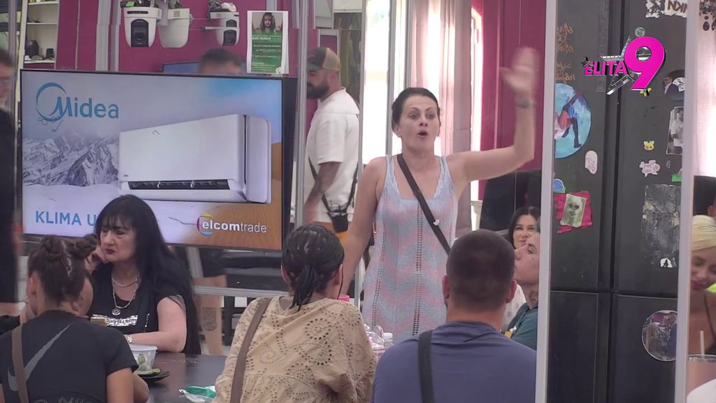 Nepismena, štrokava, otela ti Stanija temu! Advokatica zagrmela na Jakšićku, ona joj uzvratila: Brčkala si se sa Borom, ti nisi pravnik, gde su ti diplome?! (VIDEO)