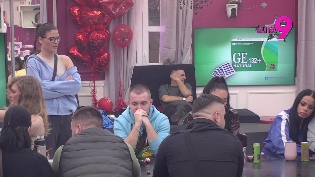 Rijaliti zvezda poznata po rasturanju tuđih brakova: Boginja dočekala svojih pet minuta, pa obrisala patos s Majom Marinković (VIDEO)