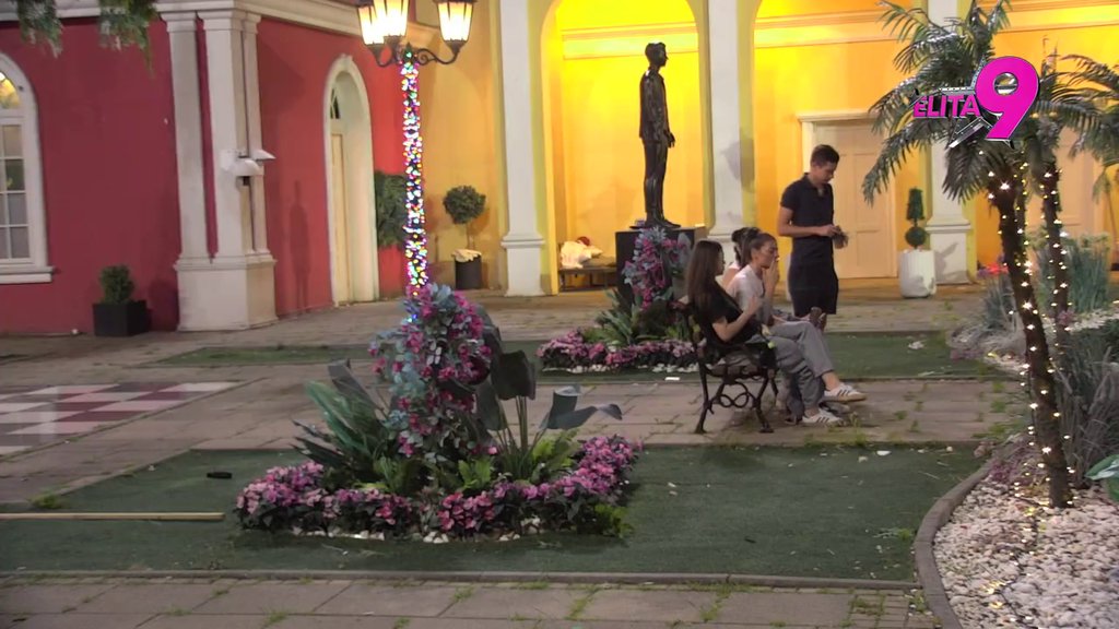 Palo pomirenje! Hana spustila loptu sa Anastasijom, ona otkrila šta ju je osvojilo kod Bore Santane (VIDEO)