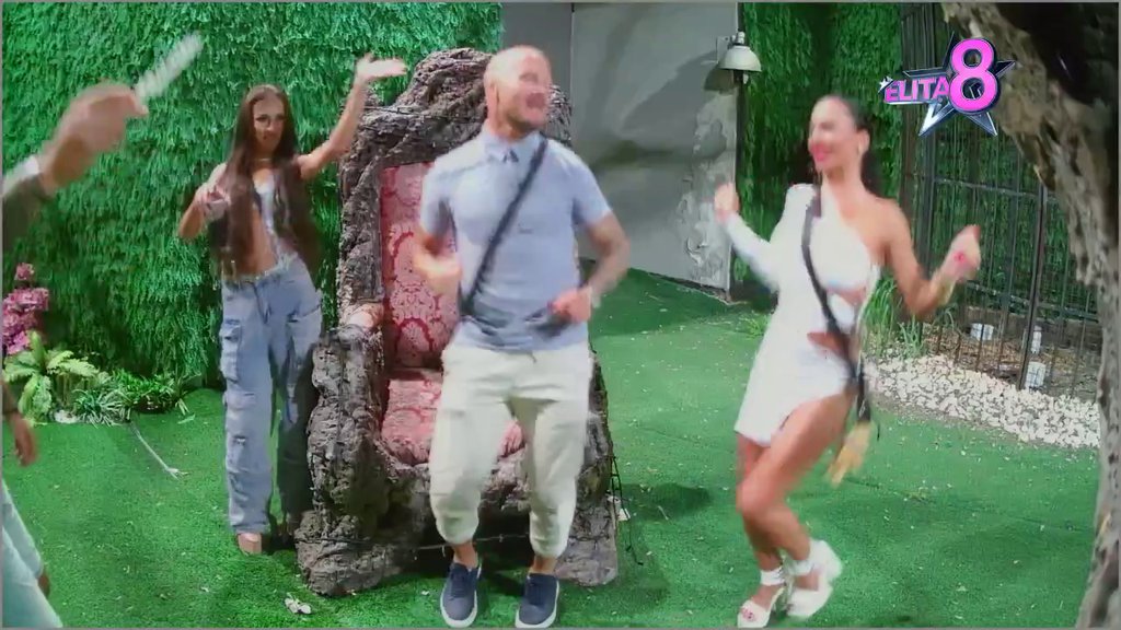 RAJSKI VRT NA NOGAMA! Marko Stefanović postao dirigent, pa nastupio sa svojim horom! Smeh do suza! (VIDEO)