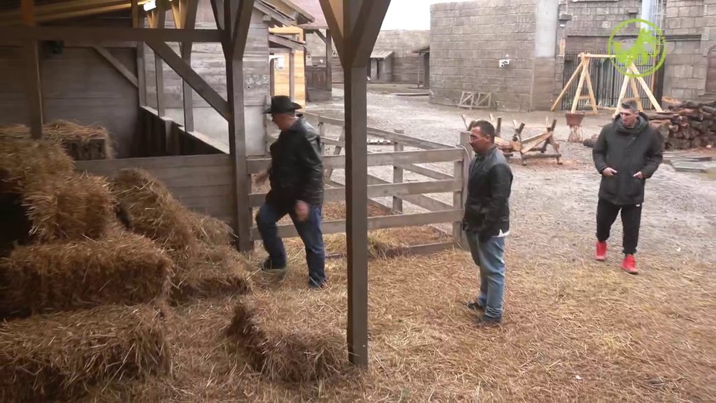 Proka obišao životinje na imanju! Podelio gomilu novih zadataka, pa porazgovarao sa farmerima o PRINOVI koju očekuju: Evo o čemu je reč (VIDEO)