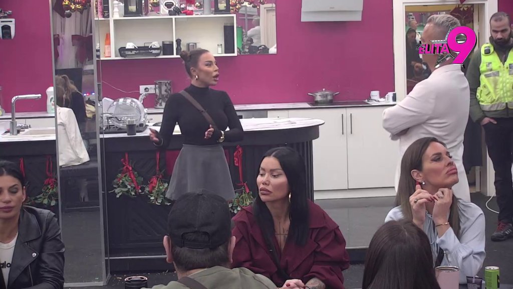 KAJAĆE SE DOK JE ŽIVA! Milica Veličković na stubu srama nakon izbacivanja Terze sa Barbarinog krštenja, Sofija je žestoko patosirala: Ona je opsednuta sa mnom! (VIDEO)