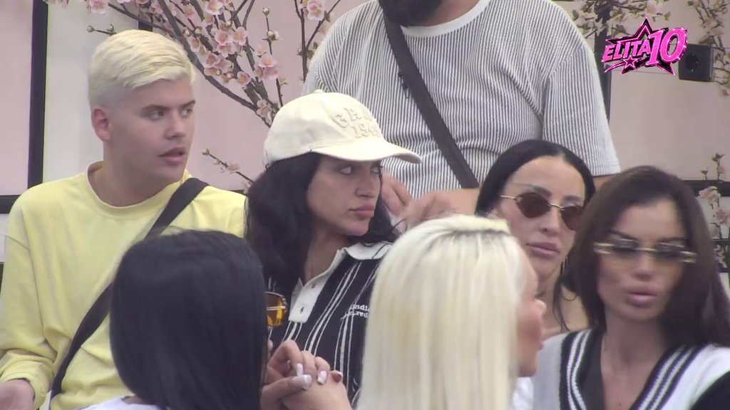Laura Prgomat brani sebe svim silama: Terzi žestokim odgovorom zapušila usta, ne da na sebe! (VIDEO)