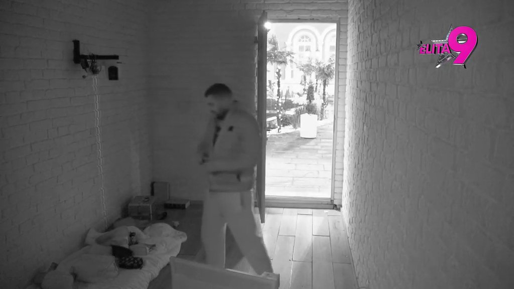 OTVORIO DUŠU: Asmin prišao Aneli, pa joj poručio da će je zaštititi od negativnih komentara njegove porodice! (VIDEO)