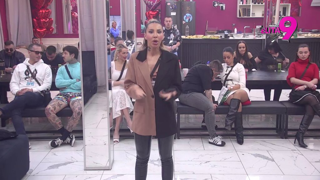 Plakala sam, bila sam ljuta: Aneli otkrila zašto je blatila sestru Situ kod Biljane Vujović, Luka počeo da bljuje vatru na nju! (VIDEO)