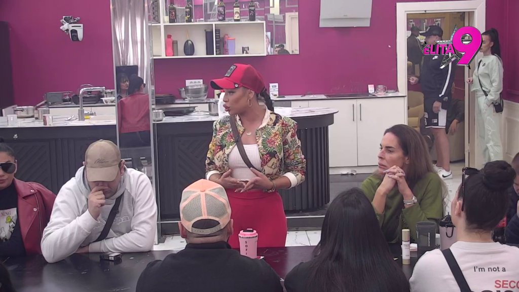 Nova tura amnezije! Sofija ubeđuje cimere da nema BURMU, pokušala da spinuje priču (VIDEO)