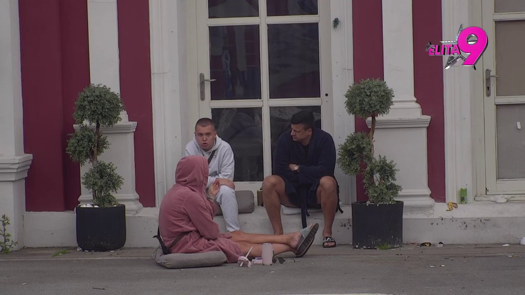 Koga boli briga za PREPODOBNOG ARHANGELA S NEBESA! Kačavenda ne može da veruje šta joj Anđelo radi, Dača ga ponizio! (VIDEO)