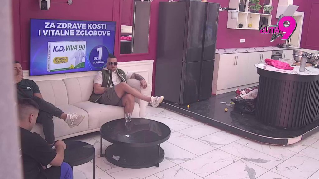 To su gluposti: Bebica ponovo zažmurio na saznanje da Đukić i Teodora flertuju, od ovog blama nema dalje! (VIDEO)