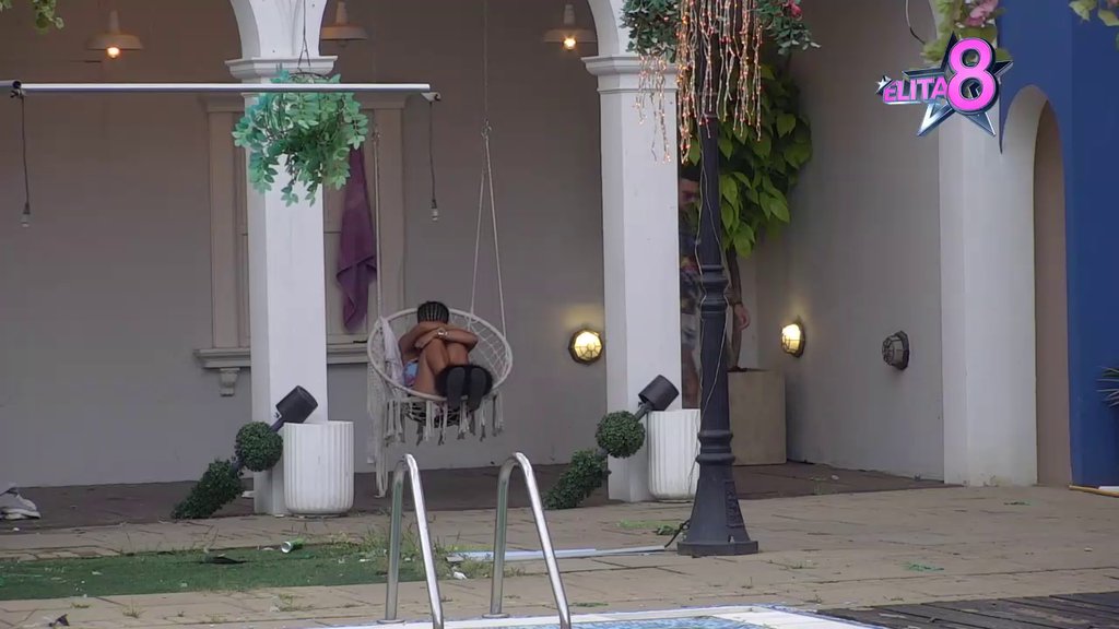 Drama kvin: Sanja ponovo pronašla razlog da prolije more suza, Marko počeo da urla i brutalno joj zapušio usta! (VIDEO)