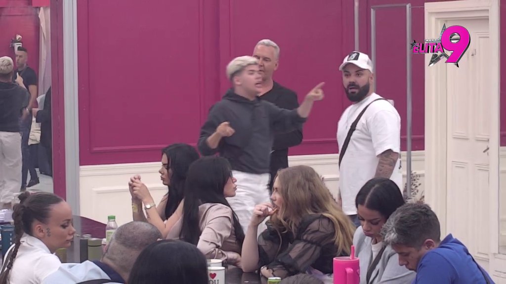 ŽIVOTOM BRANI SVOG DRUGA: Anđelo tvrdi da je Anita daleko veći psihopata od Bebica, optužio Teodoru da Macanovića navodi na TANAK LED! (VIDEO)