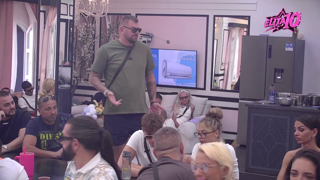 Ne verujem u neke stvari... Janjuš priznao da mu fali Sandrine nežnosti, sumnja u njena osećanja! (VIDEO)