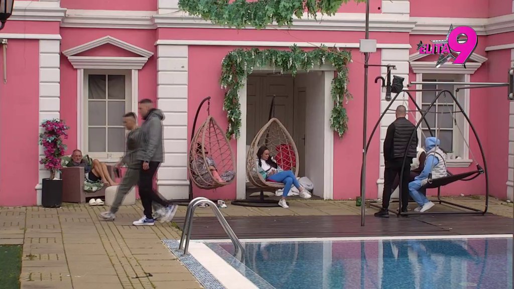 Maja izgorela od ljubomore: Zbog Đukića i Teodore celo jutro pravila haos, ovo su svi detalji! (VIDEO)