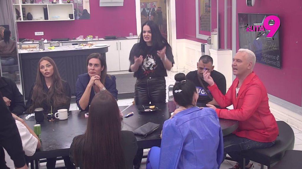 Dragana mi je poslala poruku... Jovana ubeđuje sebe u Janjuševu ljubav, on zbog njenih tvrdnji obrisao patos s njom! (VIDEO)