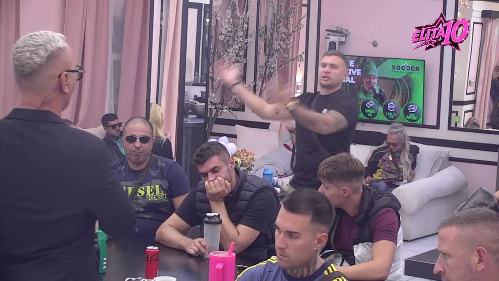 Karić oštro o Anđelinoj odluci: Smatra da je prenaglila u prekidu odnosa sa Carem, ona i dalje stoji pri svom stavu! (VIDEO)