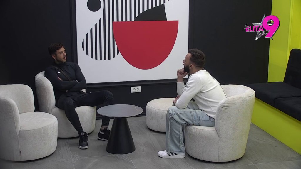 Ništa to ne znači, i ja sam bio veren: Đukić se osvrnuo na Bebičinu i Teodorinu veridbu, primetio da je ona PUNA STRAHOVA, pa priznao: Mnogo mi je čudno da svi lažu, samo Aneli ne! (VIDEO)