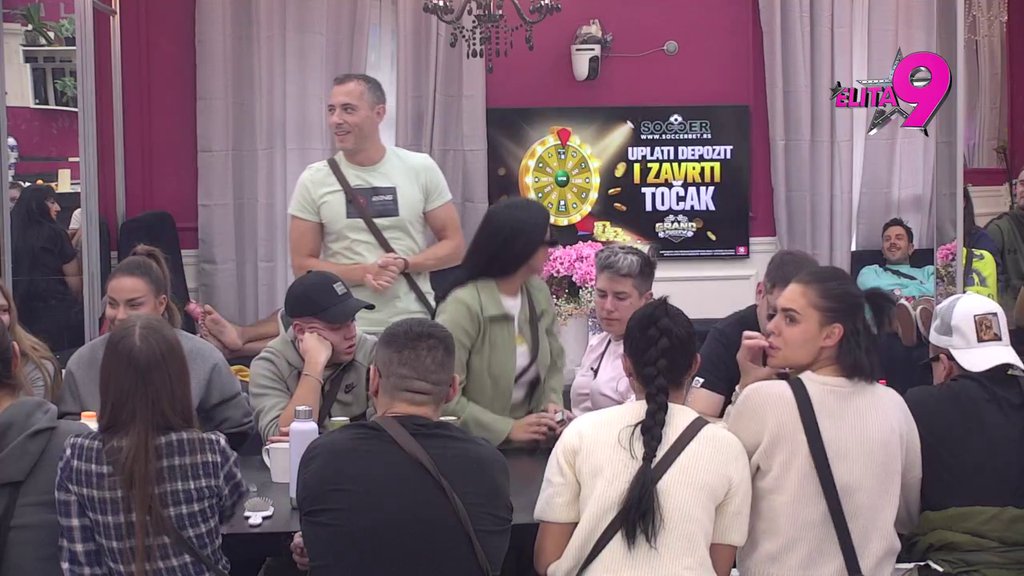 Ko je napadne imaće problem sa mnom: Murat iskazao simpatije prema Sofiji! Miki se javno obrati bivšoj devojci, dao joj ultimatum (VIDEO)