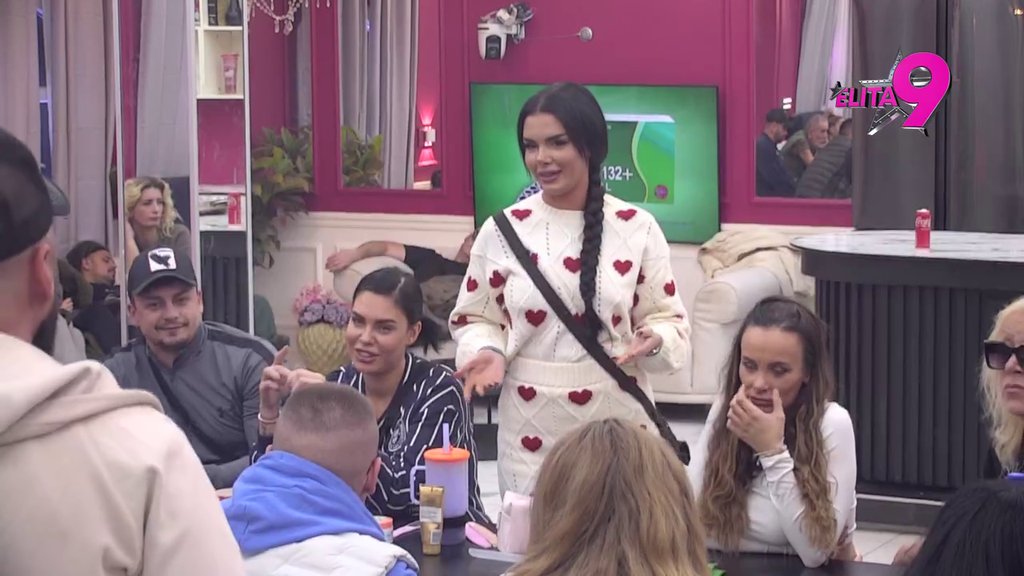 MUVANJE PRED SVIMA! Luka upitao Anitu za STRASTVENI ZAGRLJAJ, ona se OZARILA! (VIDEO)