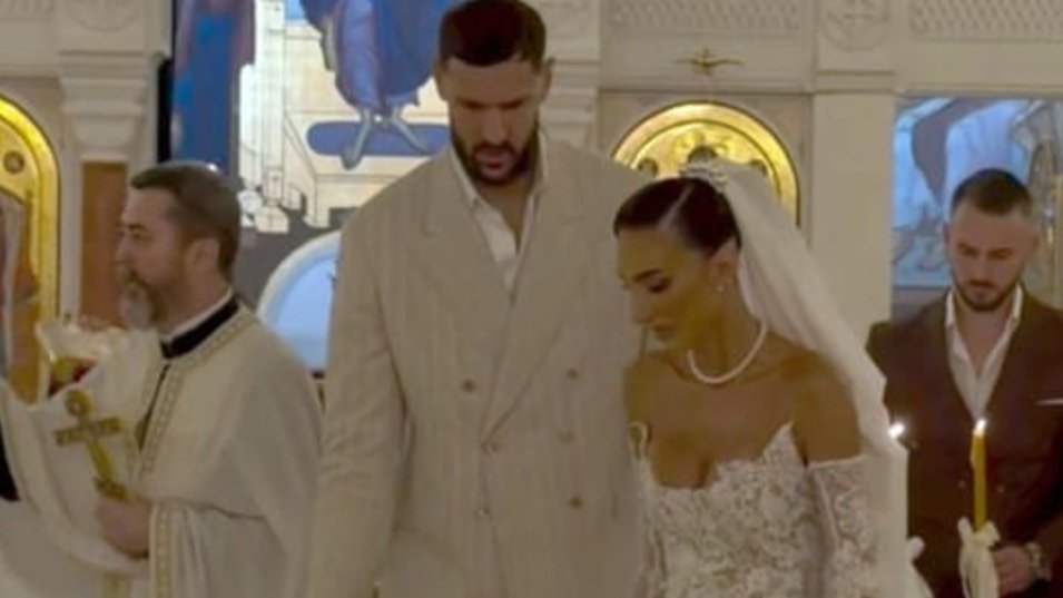 KO JE SUPRUGA UHAPŠENOG KOŠARKAŠA UROŠA PLAVŠIĆA?! Atraktivna Jovana pokorila društvene mreže, a zbog ovoga je trpela nasilje (FOTO)