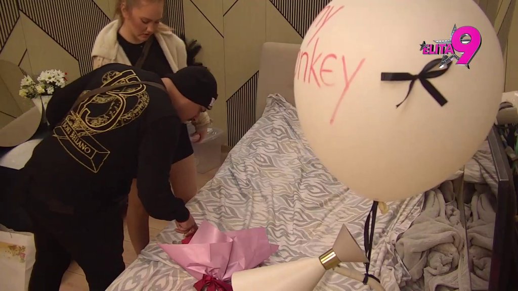 Uleteo u rehab kao furija! Bora ispregledao šta su mu Uroš i devojke pripremile, Rada požurila da se opravda! (VIDEO)