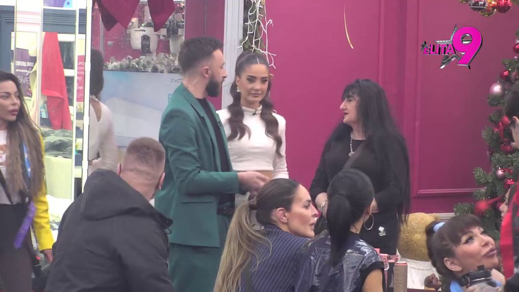 Pokaži pravo lice, si*e i guz*ce: Čestitka Bobanca dovela sve do suza, Aleksandra prekorila Milosavu zbog Jovana Rajića (VIDEO)