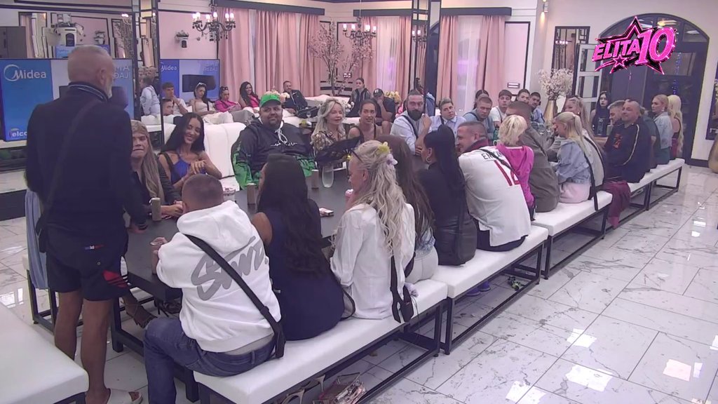Vreme je da se sve raščivija! Mića povukao ŠOK potez: U izolaciju poslao Aneli i Đukića (VIDEO)