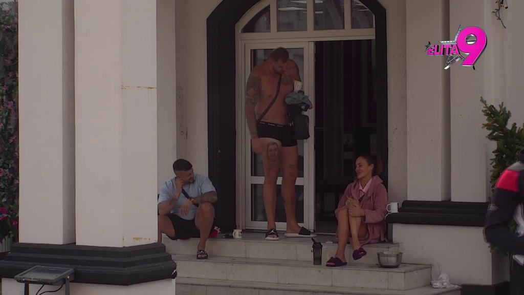 Omlatiću te napolju, izdrži, METLO! Kačavenda i Janjuš u novog HIT RASPRAVI, ne može da se oporavi od naglog buđenja zbog hrkanja! (VIDEO)