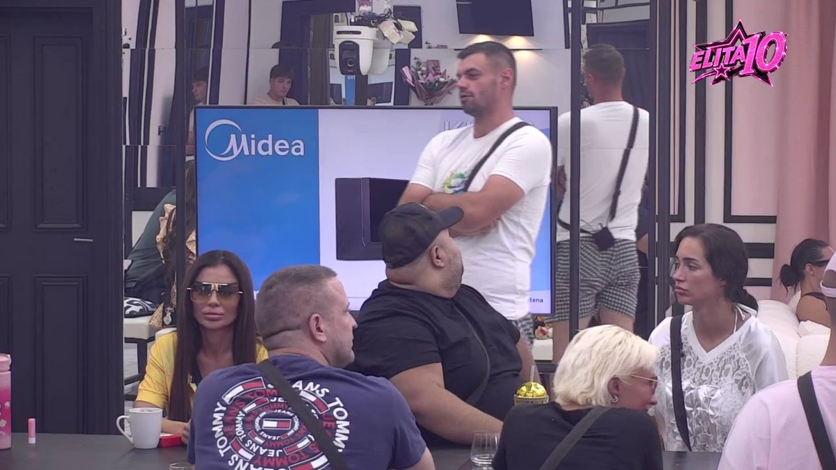 Otac me je skrivao od majke, imao sam tešku bolest i jedva ostao živ: Potresna priča Amara Hamzića izazvala muk u Beloj kući! (VIDEO)